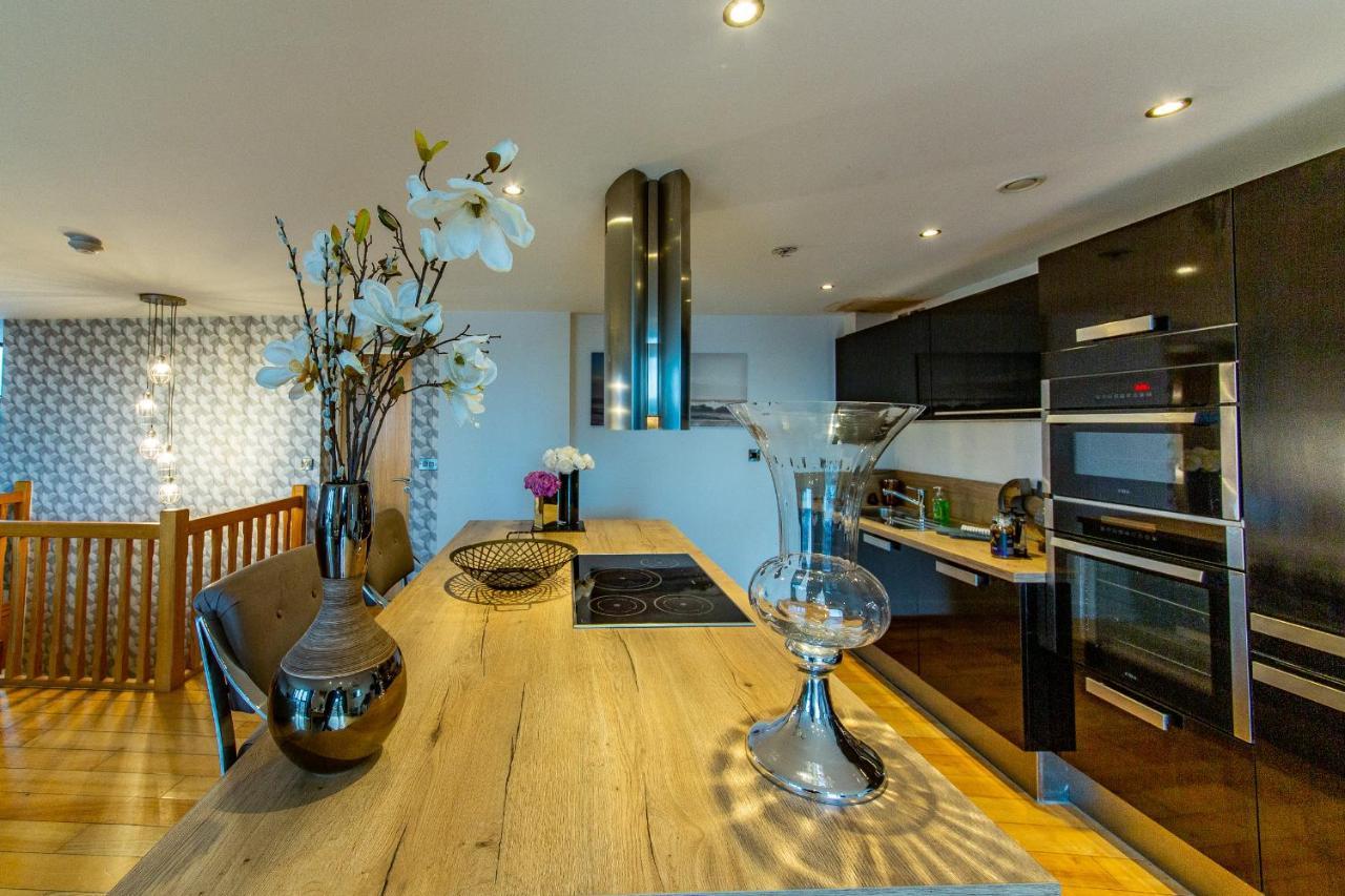 Spacious 3-Bed Penthouse With City Sky Line Views شيفيلد المظهر الخارجي الصورة
